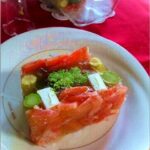 おもてなしにスモークサーモンと野菜のテリーヌ