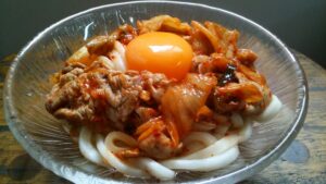 夏バテ知らず、冷やし豚キムチうどん