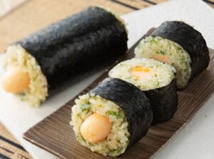 子供が喜ぶ！チーカマやみつき海苔巻き♡お弁当にも