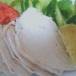 むね肉がしっとり♪サラダチキン☆圧力鍋に入れるだけ