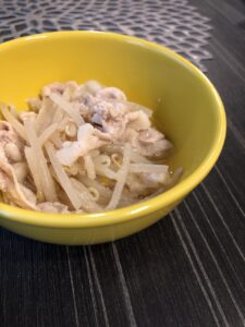 ポン酢でさっぱり☆簡単夕飯♪豚肉ともやし蒸し