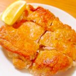 パリパリ！チキンステーキ。ガーリックバタ醤油ソース