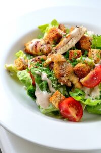 レモン＆ハーブチキンのシーザーサラダ