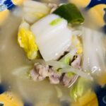 野菜と豚バラ肉のシャンタンスープ
