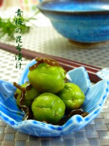 食べだしたら止まらない★3日で食べれる青梅の昆布漬