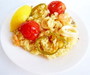 炊飯器とシーフードミックスで簡単　パエリア