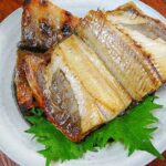 ひと手間のコツ☆　皮が旨い「ホッケ開き塩焼き」