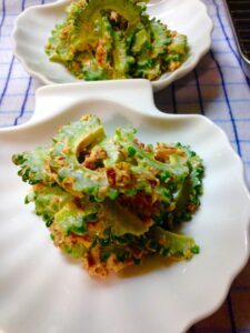 5分で作れる♪ゴーヤの苦味が美味しいサラダ♪