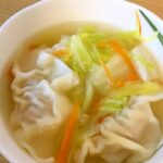 冷凍ぎょうざと白菜の中華スープ