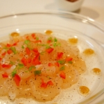 わさびの風味香るホタテのカルパッチョ