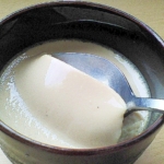ほうじ茶と玉子と砂糖で出来る簡単にほうじ茶プリン!