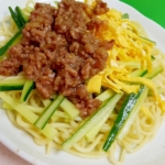 子供が大好き(^^)簡単ジャージャー麺♪