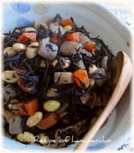 大豆入りひじきの五目煮