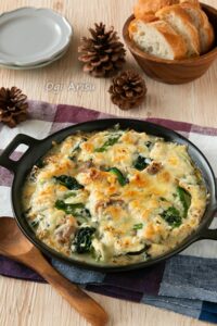 【ホワイトソースいらず】チキンとほうれん草グラタン