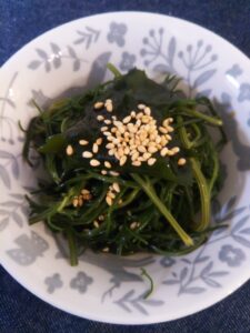 おかひじきとわかめサラダ