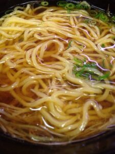 鶏ガラの素で、あっさりラーメン(*^^*)