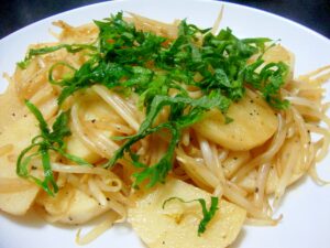 サッパリヘルシー！長芋ともやしのバタポン炒め