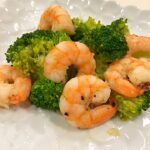 エビとブロッコリーのガーリック炒め。