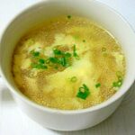 残り汁は捨てないで。蒸し鶏の後の絶品スープ