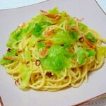 簡単♪春キャベツと桜えびのペペロンチーノ