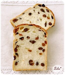 ハニーヨーグルト　レーズン食パン