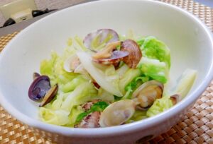 アサリとキャベツの酒蒸し