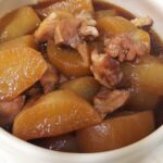 圧力鍋で♪鶏ももと大根の煮物