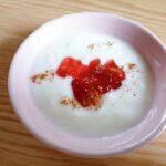 オリーブオイルで☆苺ジャムのシナモンヨーグルト