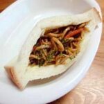焼きそばの翌日はこれ!食パンde焼きそばパン♪