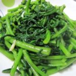 モリモリ食べられる★春菊のにんにく炒め(蒜蓉茼蒿)