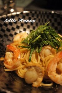 ベビーホタテとエビのバター醤油パスタ