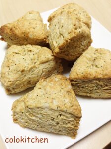 外はカリッと中はふわっと！紅茶スコーン