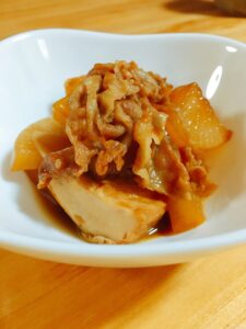 こってり、厚揚げと大根と豚バラ肉の煮物