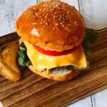 お肉100%のパティで作る贅沢ハンバーガー☆