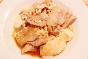 ＜超簡単おかず＞豚バラの肉豆腐