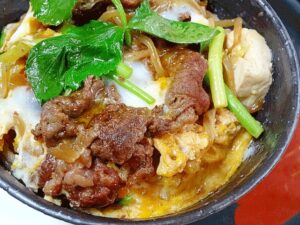 リメイクが旨い！　「すき焼き卵丼」のコツ