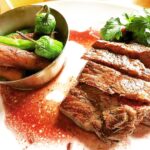 牛モモ肉のポワレ、赤ワインソース