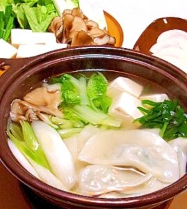 今日はお鍋にしよう♪水ぎょうざ鍋