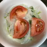 トマトと野菜サラダ