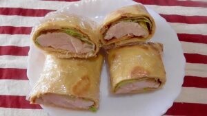 【低糖質】ソイプロテインでくるくるラップサンド！