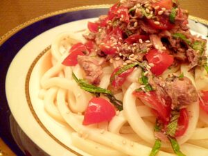 サバ缶とトマトの冷やしうどん