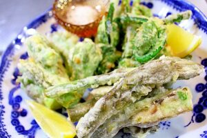 山うどの穂先の天ぷら＊山菜の天ぷら