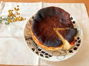 簡単♡混ぜて焼くだけのバスクチーズケーキ