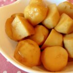 昔ながらの*里芋の煮っころがし