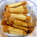 簡単！　カリカリ☆　竹輪＆明太子の餃子の皮巻き♪