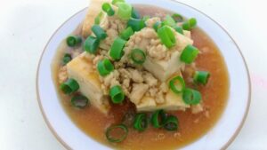 あっさり生姜醤油の鶏ひき肉あんかけ豆腐