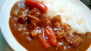 電気圧力鍋で◎牛スジ煮込みカレー